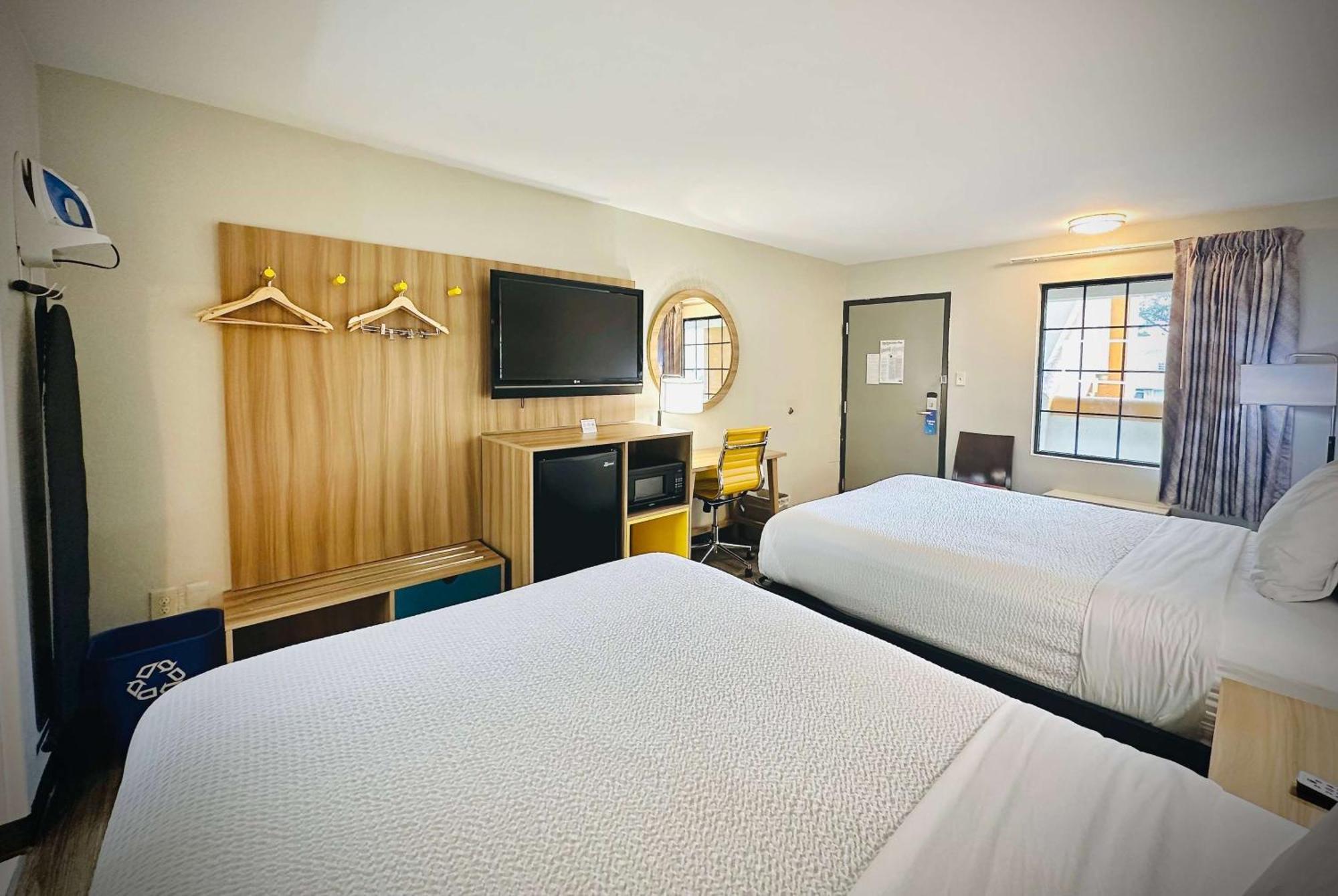 Days Inn By Wyndham Westend Alexandria,Va Washington Dc Area Екстер'єр фото